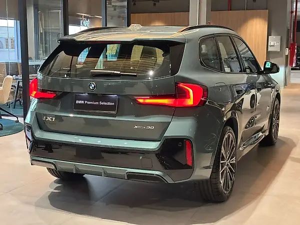 BMW IX1 - Imagem 3