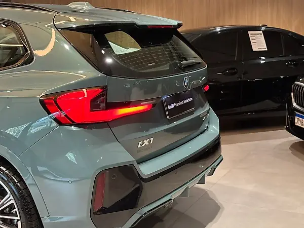 BMW IX1 - Imagem 8