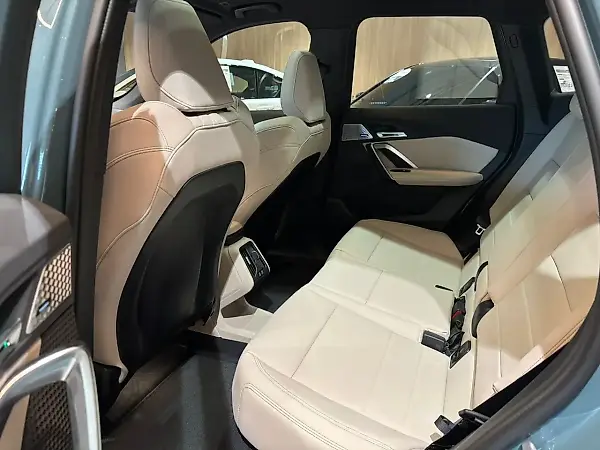 BMW IX1 - Imagem 13