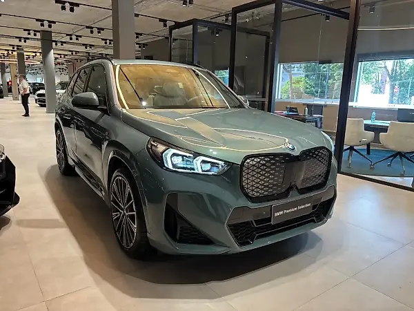 BMW IX1 - Imagem 17