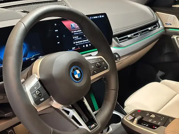 BMW IX1 - Imagem 20