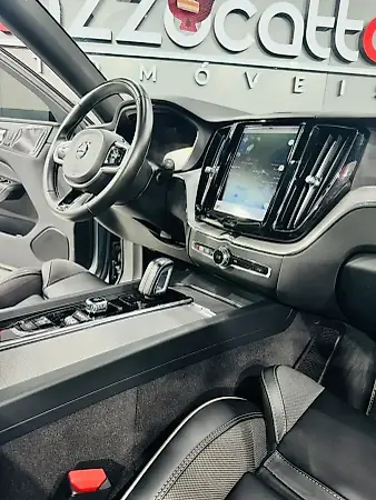 Volvo Xc60 - Imagem 12