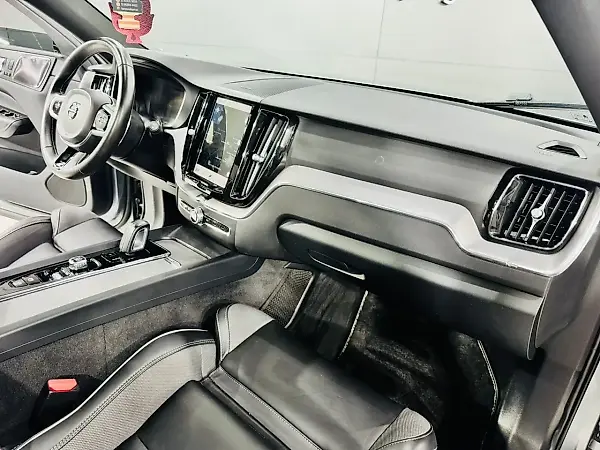 Volvo Xc60 - Imagem 11