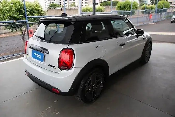 Mini Cooper SE - Imagem 8