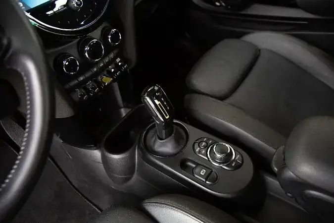 Mini Cooper SE - Imagem 16