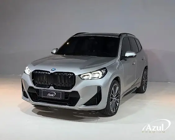 BMW IX1 - Imagem 1