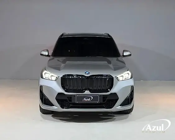 BMW IX1 - Imagem 2