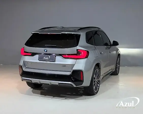 BMW IX1 - Imagem 4
