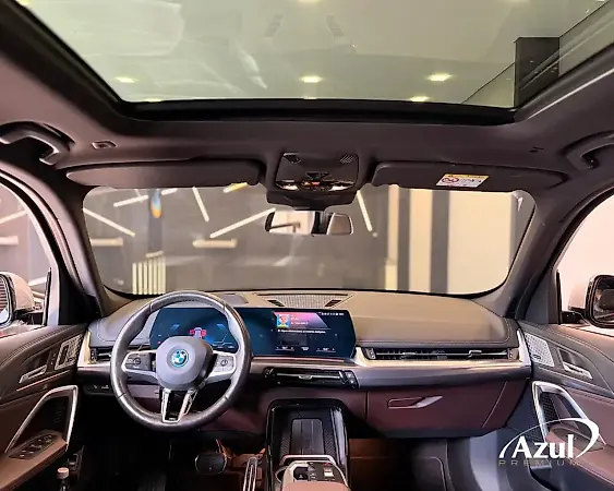 BMW IX1 - Imagem 13