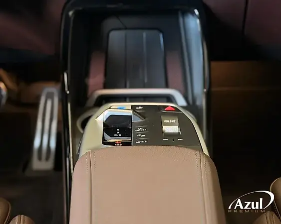 BMW IX1 - Imagem 16