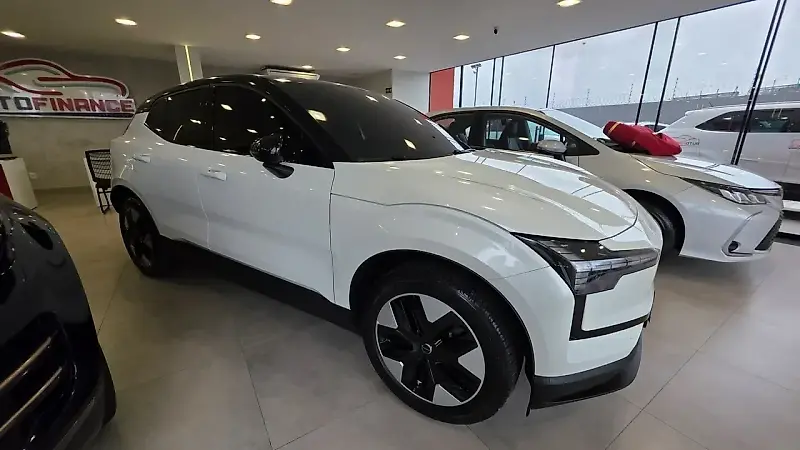 Volvo EX30 - Imagem 2