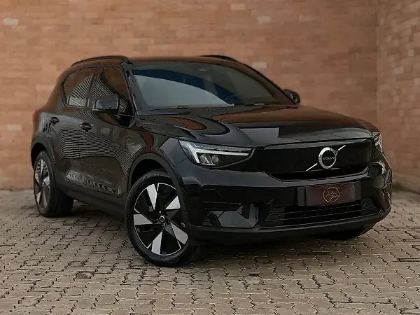 Volvo EX40 - Imagem 1