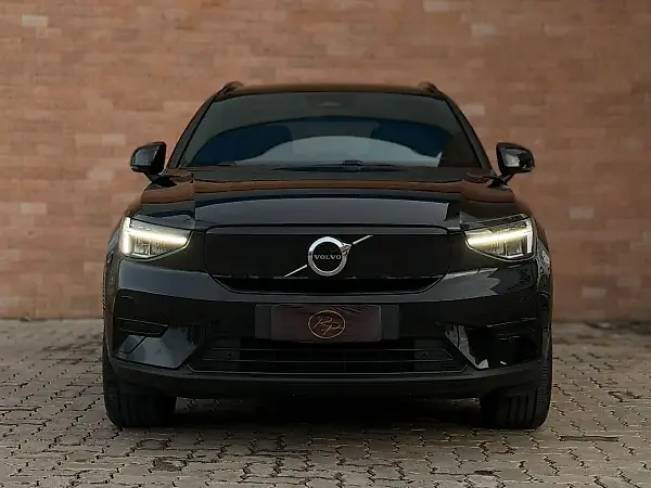 Volvo EX40 - Imagem 2