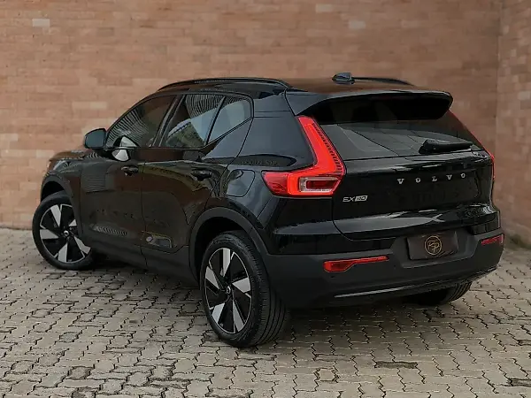 Volvo EX40 - Imagem 6