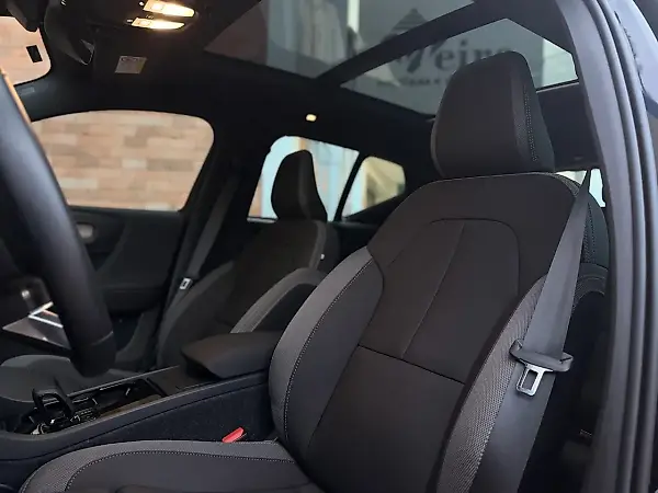 Volvo EX40 - Imagem 9
