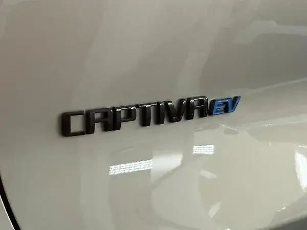 Chevrolet Captiva EV - Imagem 12