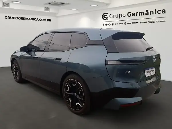 BMW Ix - Imagem 4