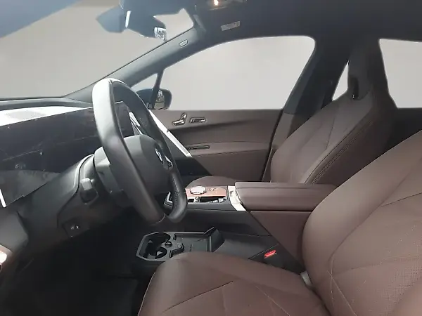 BMW Ix - Imagem 6