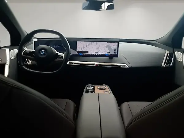BMW Ix - Imagem 9
