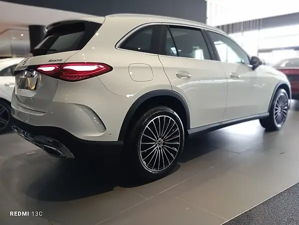 Mercedes Glc 300e - Imagem 9