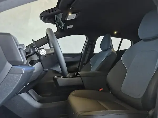 Volvo EX30 - Imagem 11