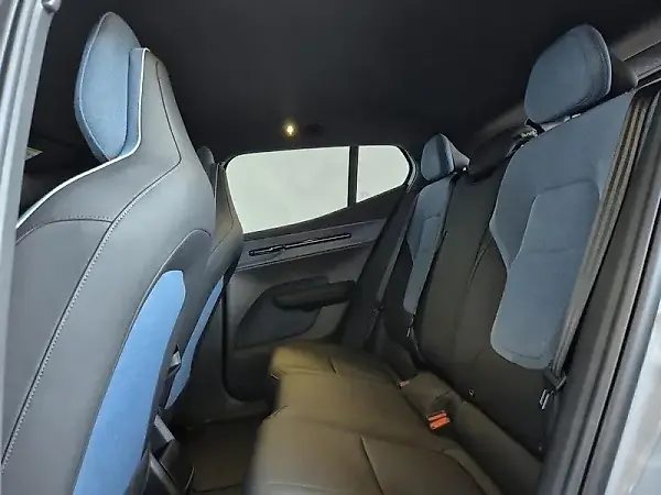 Volvo EX30 - Imagem 12