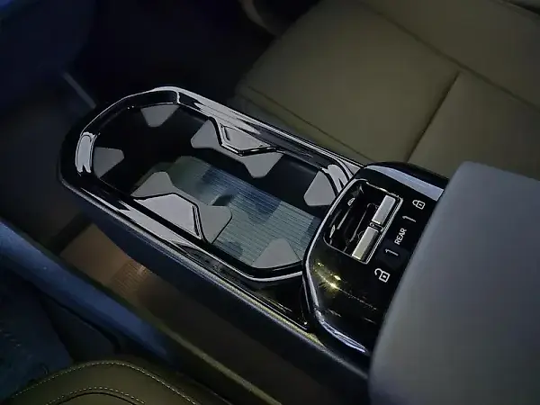 Volvo EX30 - Imagem 18