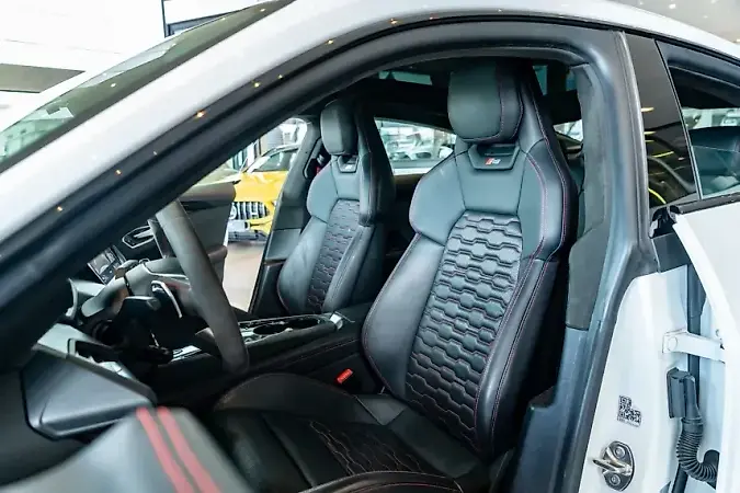 Audi Rs E-tron  GT - Imagem 8
