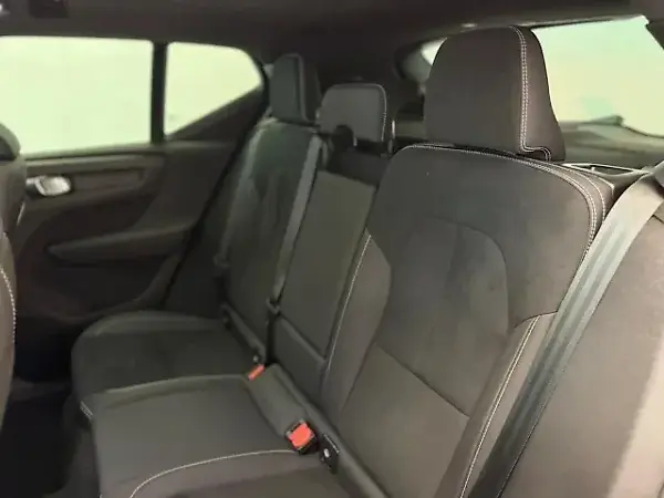 Volvo XC40 Recharge - Imagem 9