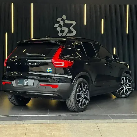 Volvo XC40 Recharge - Imagem 3