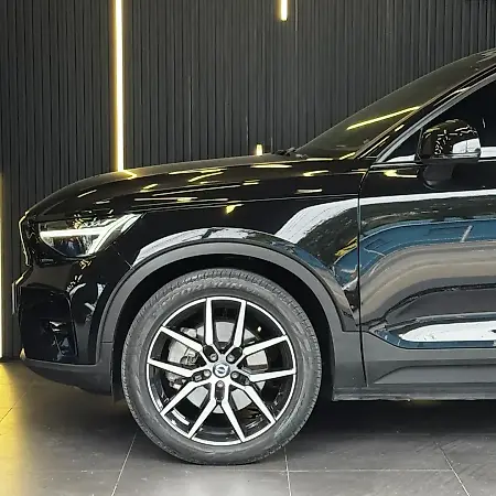 Volvo XC40 Recharge - Imagem 4