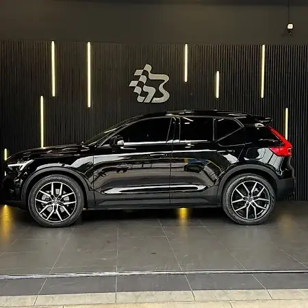 Volvo XC40 Recharge - Imagem 6