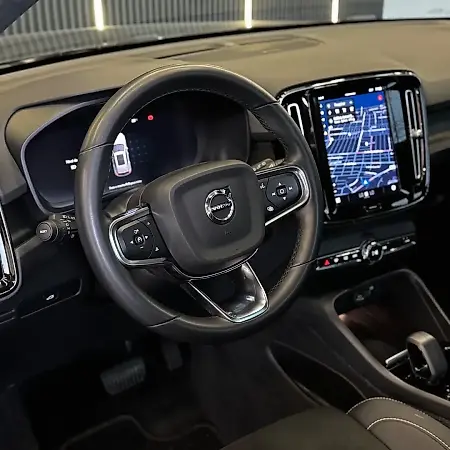Volvo XC40 Recharge - Imagem 8