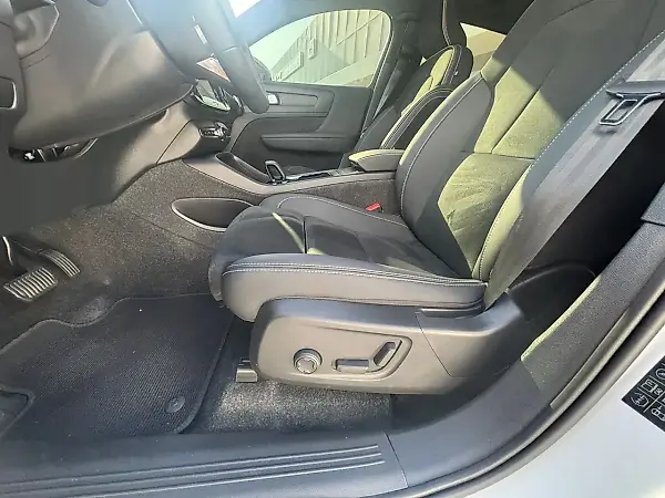 Volvo C40 Recharge - Imagem 10