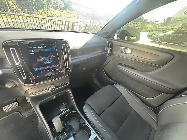 Volvo C40 Recharge - Imagem 11