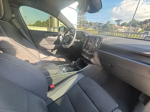 Volvo C40 Recharge - Imagem 14