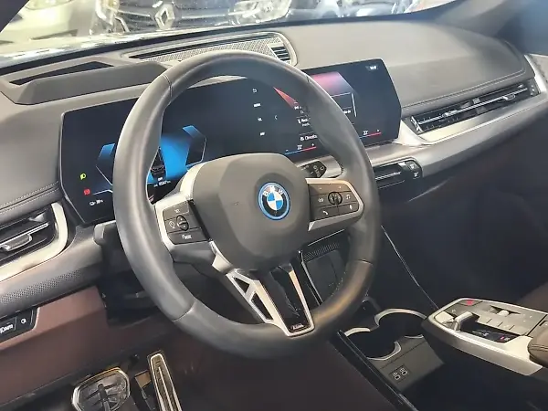 BMW IX1 - Imagem 6
