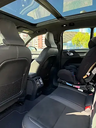 Volvo XC40 Recharge - Imagem 7