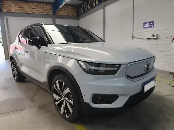 Volvo XC40 Recharge - Imagem 1