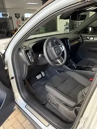 Volvo XC40 Recharge - Imagem 2