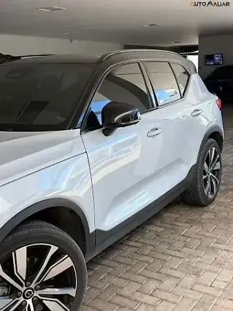 Volvo XC40 Recharge - Imagem 4