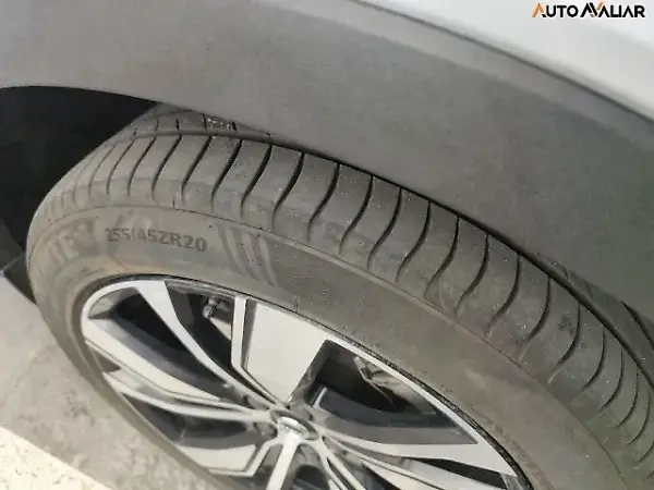 Volvo XC40 Recharge - Imagem 5