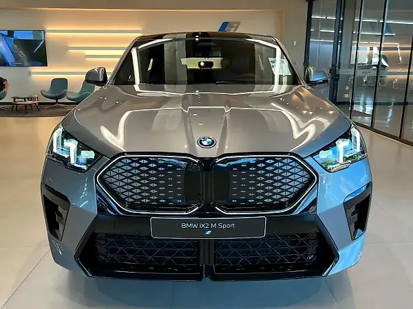 BMW IX2 - Imagem 3