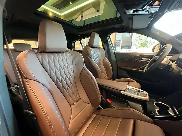 BMW IX2 - Imagem 11
