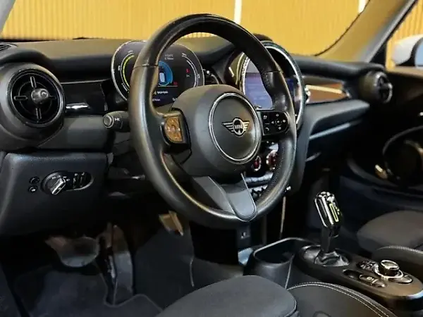 Mini Cooper SE - Imagem 11