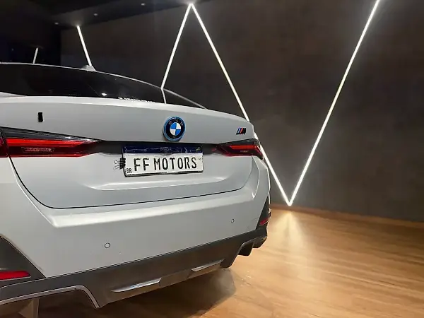 BMW I4 Edrive35 - Imagem 9