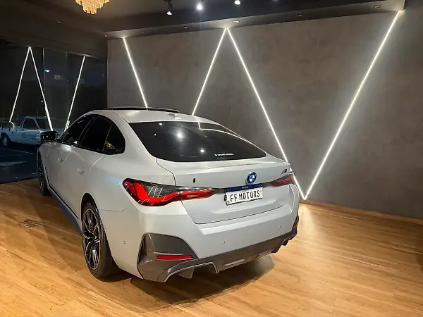 BMW I4 Edrive35 - Imagem 11