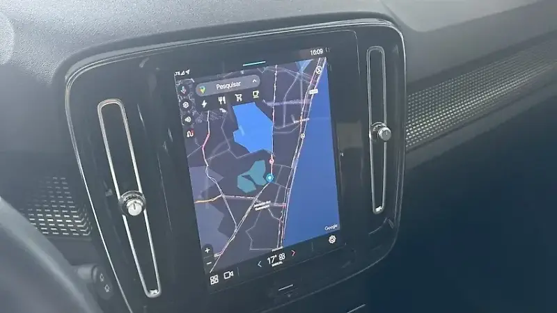 Volvo XC40 Recharge - Imagem 9