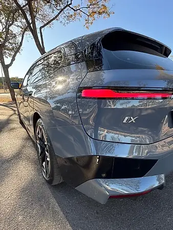 BMW Ix - Imagem 8