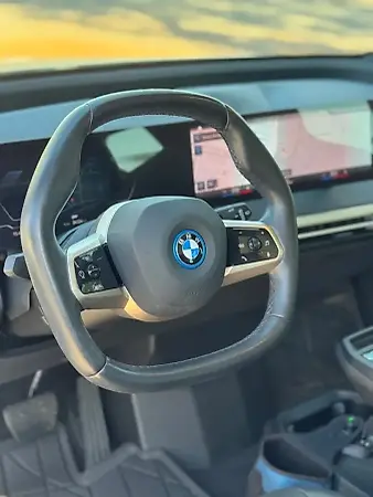 BMW Ix - Imagem 16